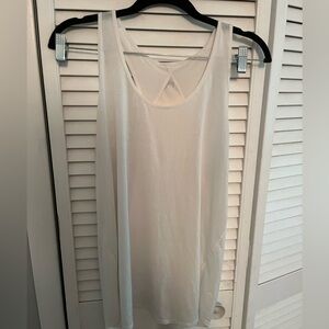 White lululemon tank
